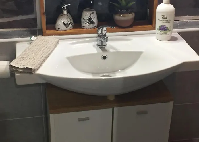 Tradtional One Bedroom Διαμέρισμα *