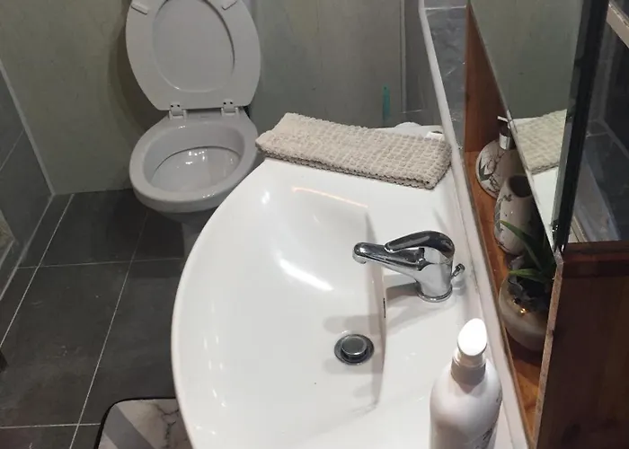 Tradtional One Bedroom