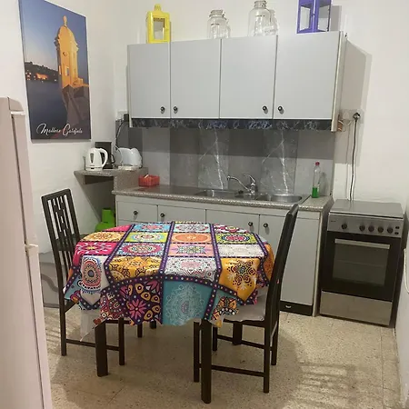Tradtional One Bedroom Lägenhet *