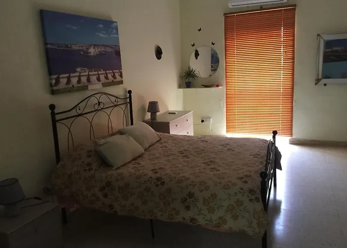 Tradtional One Bedroom Διαμέρισμα